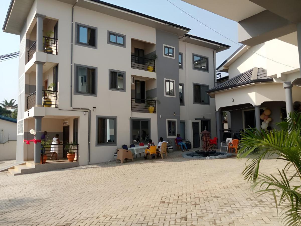 Queen'S Hill Lodge Gbawe Esterno foto