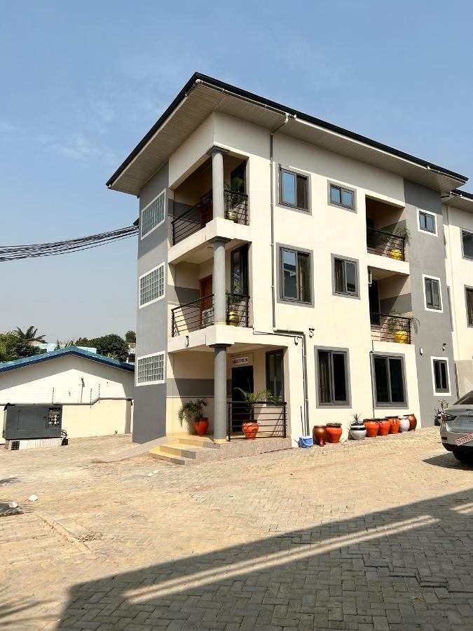 Queen'S Hill Lodge Gbawe Esterno foto