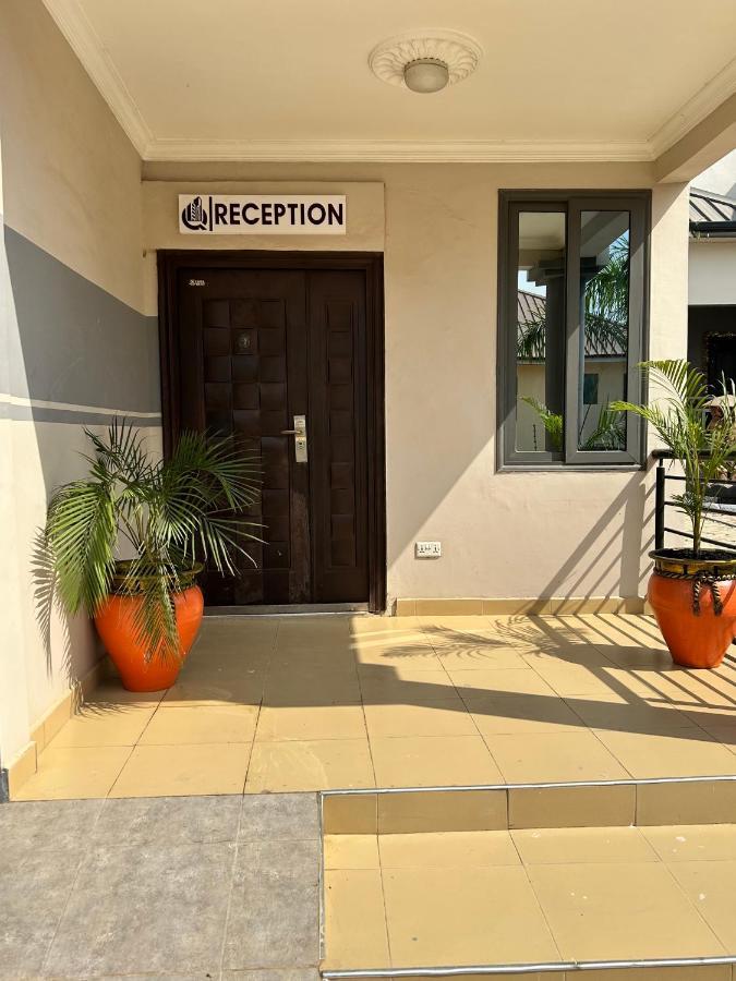 Queen'S Hill Lodge Gbawe Esterno foto