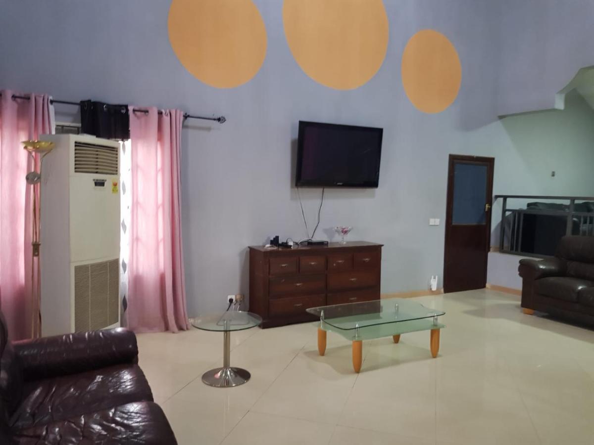 Queen'S Hill Lodge Gbawe Esterno foto
