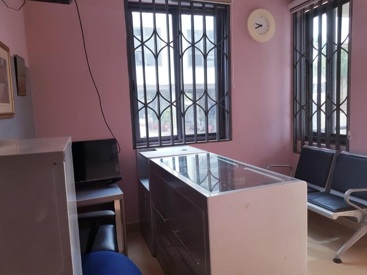 Queen'S Hill Lodge Gbawe Esterno foto